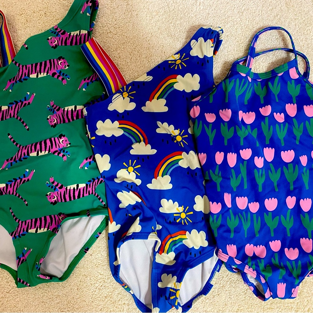 Hannah Anderson girls size 4 swim (3 suits)